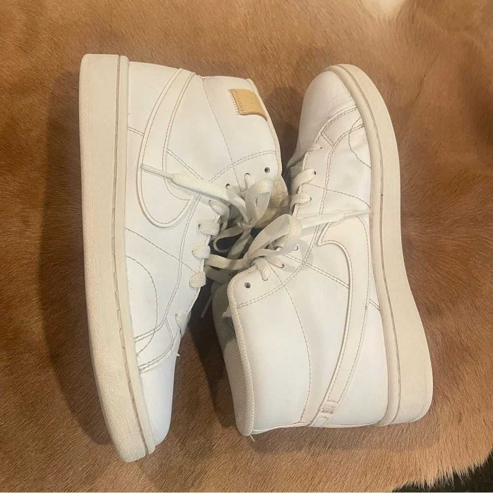 Nike Court Royal 2 Mid White Size 8.5